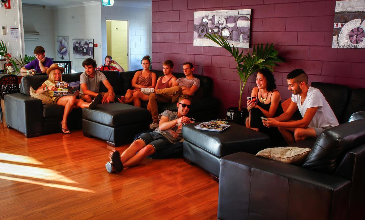 Foreign Exchange Accommodation-Beachside Townsville Exterior foto